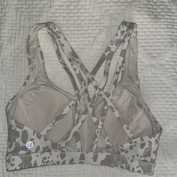 Lululemon Free to be Serene Bra - Picture 2 of 3